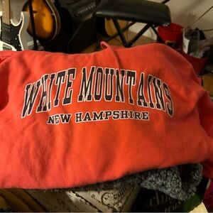 Bright Pink Mountains New Hampshire Sweatshirt (size: Large)